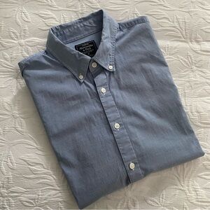 Abercrombie & Fitch Mens Light Blue Stretch Button Down Shirt, Medium